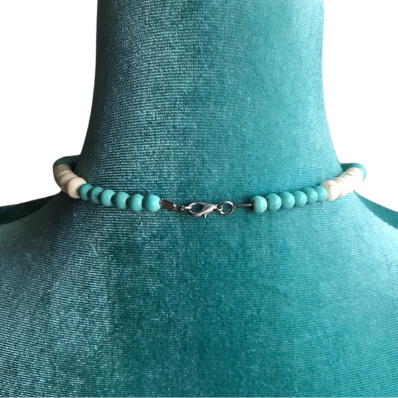 Turquoise and Cream beaded necklace - Picture 2 of 2